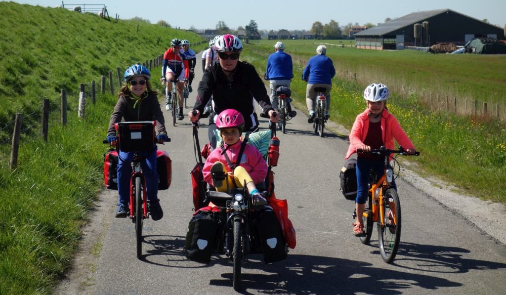 cycling family in the Netherlands
